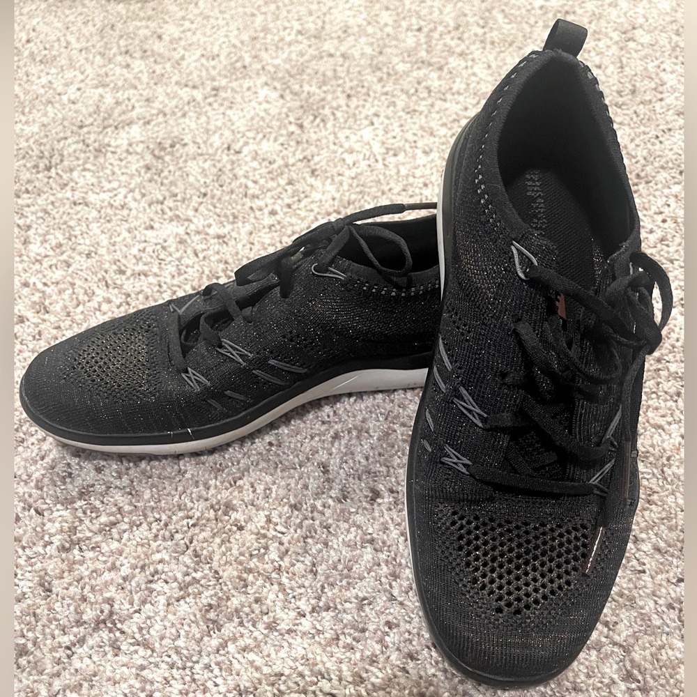 Nike flyknit shoes